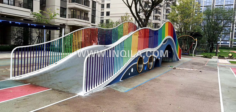 广东佛山旭辉·公元户外彩虹桥不锈钢滑梯钻洞场处所案方案2.jpg