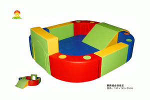 供应幼儿亲子乐园室内外钻洞软体攀爬滑组合儿童早教软包玩具YQL-D40903软体攀爬组合游戏区
