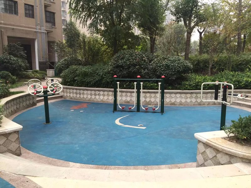 小区健身器材