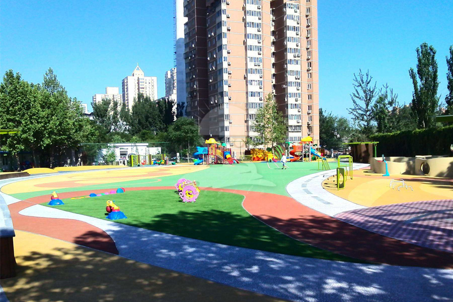 英奇利供应彩色EPDM环保弹性无接缝型塑胶跑道颗粒跑道场地施工YQL-D24311.jpg