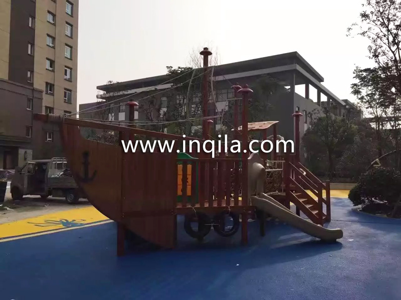 江苏张家港朗诗国泰城木制滑梯设备案例4.jpg