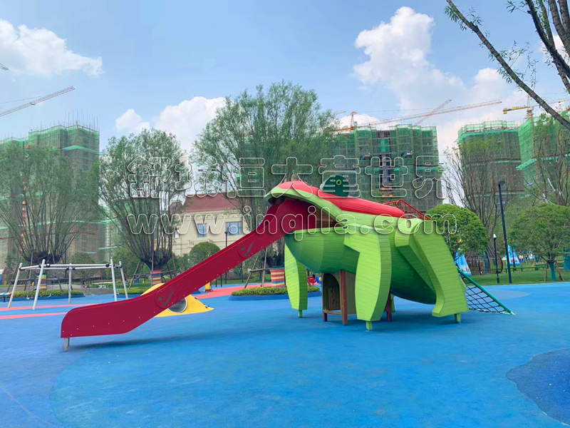 舒城恒大童世界青蛙王子"现身"